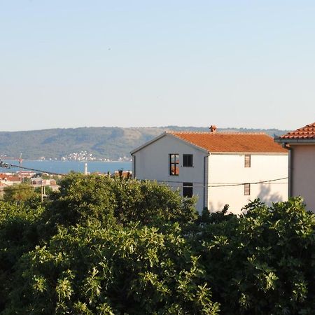 Studio Apartman Sutic Kaštel Novi Exteriér fotografie