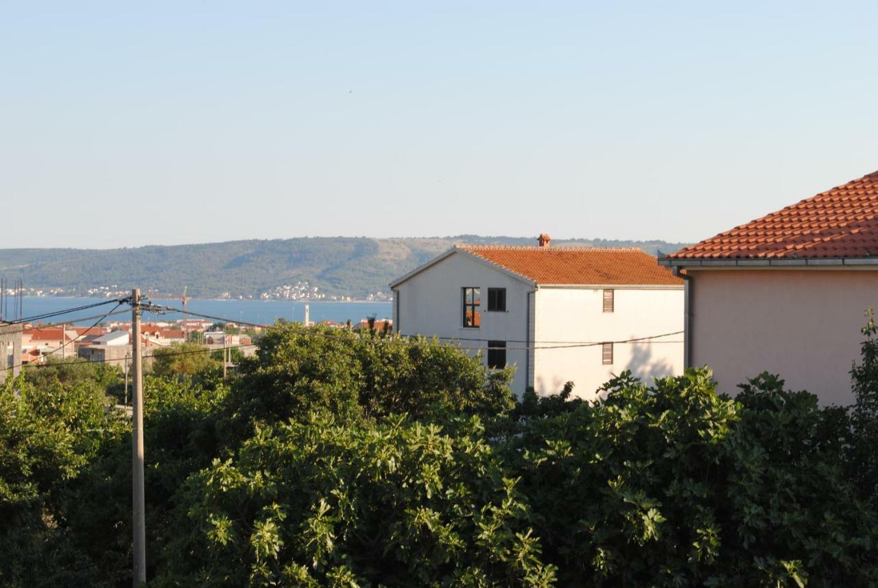 Studio Apartman Sutic Kaštel Novi Exteriér fotografie